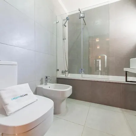 Pensionat N - Astonishing Bay View Guesthouse *