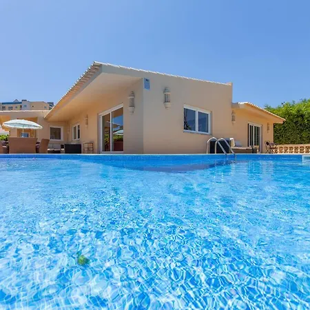 N - Astonishing Bay View Guesthouse Lagos